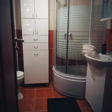 Simovic, * Vrnjačka Banja