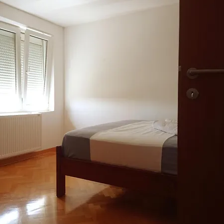 Simovic, דירה Vrnjačka Banja