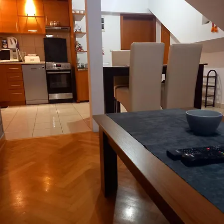 Simovic, * Vrnjačka Banja