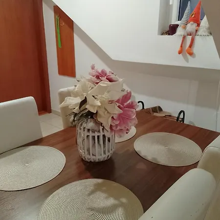 Simovic, Apartman