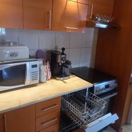 Simovic, * Vrnjačka Banja