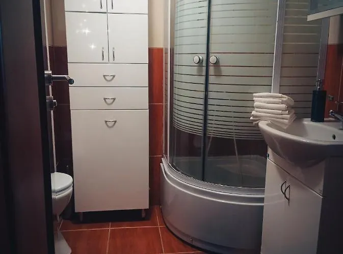 Simovic, * Vrnjačka Banja