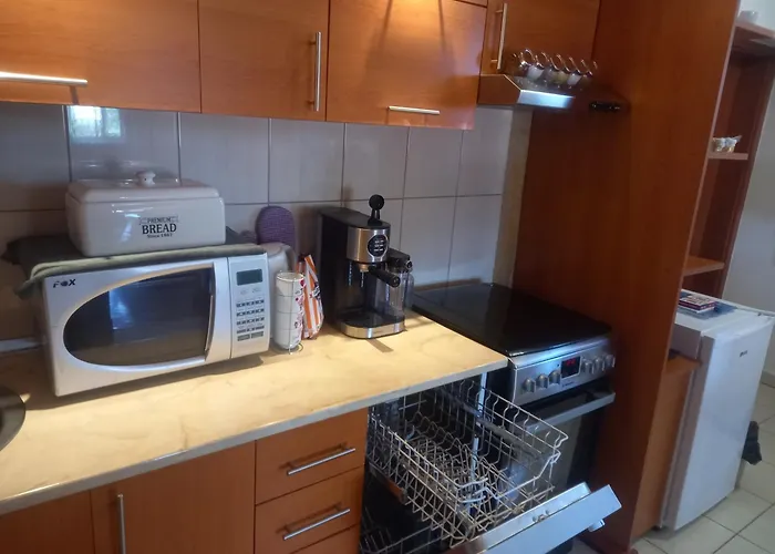 Simovic, * Vrnjačka Banja